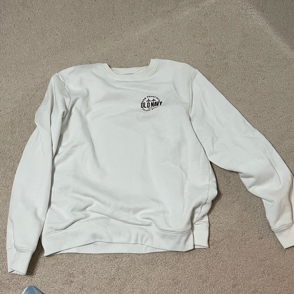 White old navy crew neck